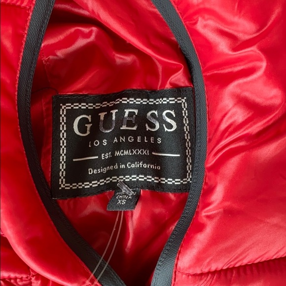 New GUESS Reversible Primal Red Multi Puffer Jacket SZ L - Picture 11 of 11